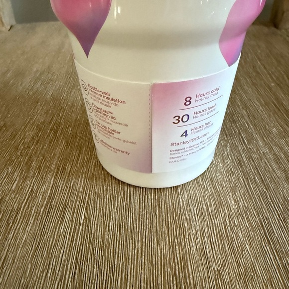 Stanley Valentine's Day 20 oz Stainless Steel H2.0 Tumbler Frost Heart Gradient - Picture 4 of 5